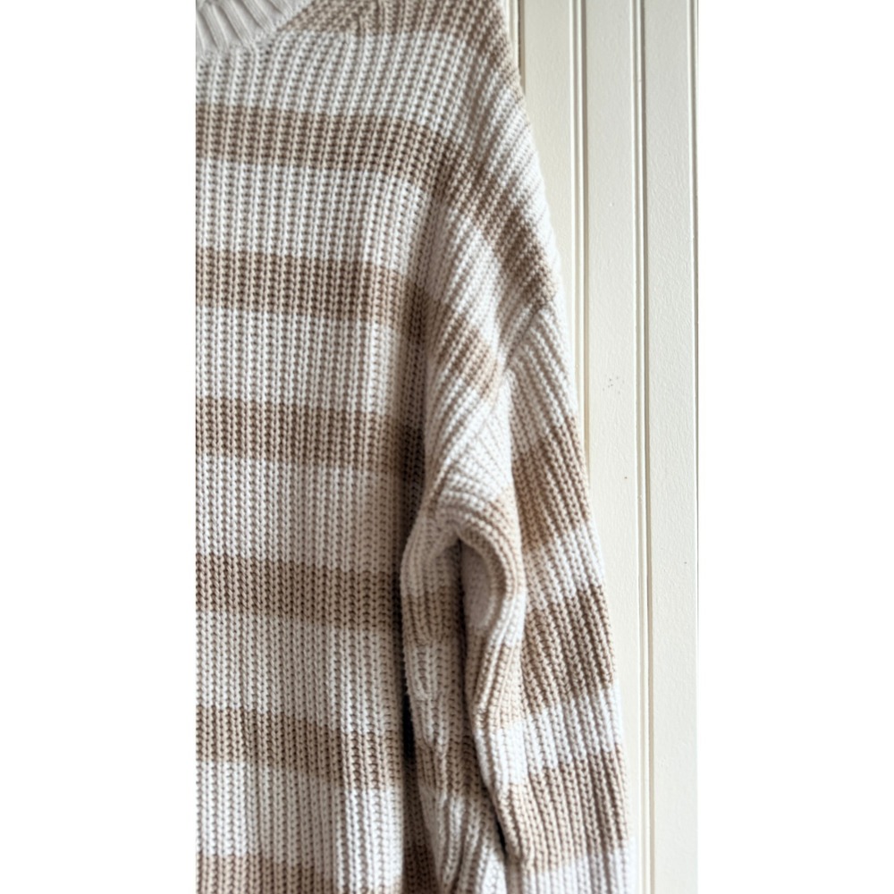 American Eagle Striped Shaker Knit Sweater Tan Cream Oversized Crewneck Medium - Picture 4 of 7